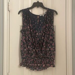 Collective Concepts floral blouse w ruffle bottom